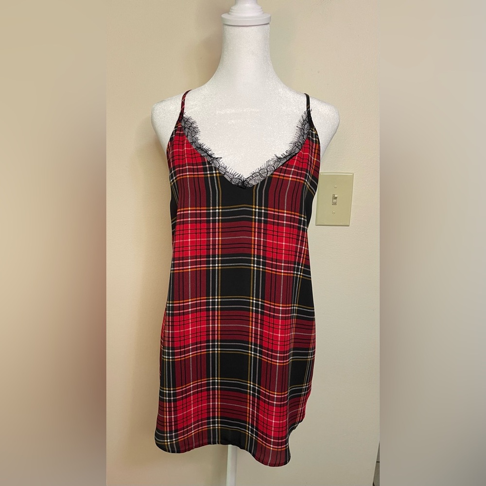 Loft Outlet Women’s Red Black Plaid Cami Lace V-Neck Top Blouse Size Small.